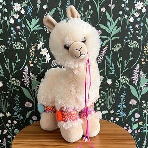 BUILD-A-BEAR WORKSHOP Wooly Cute Alpaca soft toy 2023 15” W/Leg warmers LIKE NEW